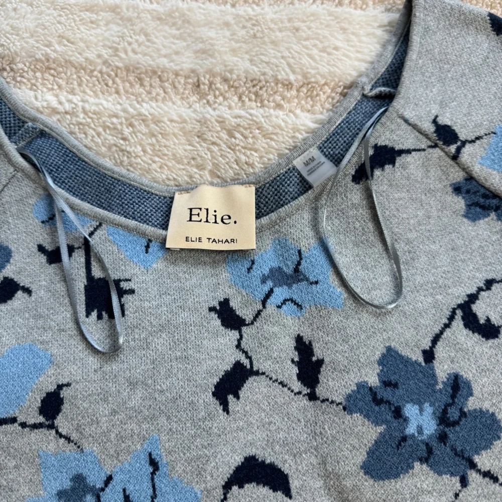 2/$25 Elie Tahari Top - Picture 3 of 7